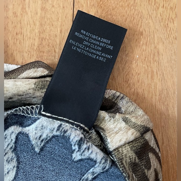 Guess Top - Picture 6 of 6